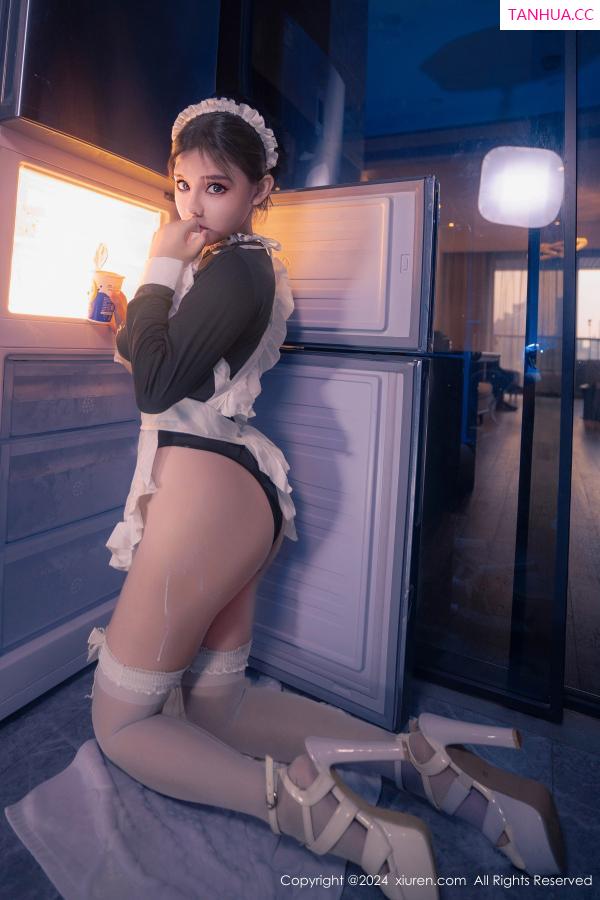   [XiuRen]高清写真图 2024.08.05 No.8966 小童颜 丝袜美臀第24张图片